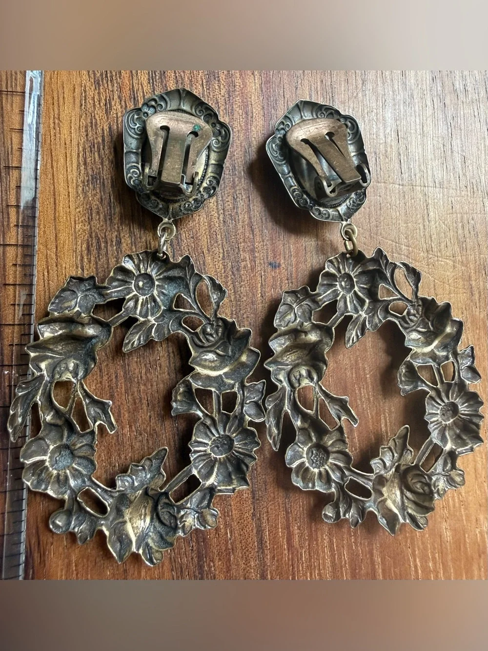 VTG Unsigned Banana Bob Art Deco Style Floral Clip On Earrings Rose Rhinestone